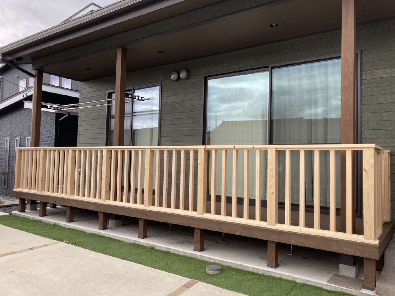 お子様の安全を守るウッドデッキ手摺工事 画像