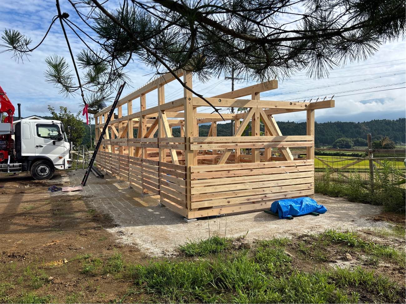 馬小屋の建設中 画像