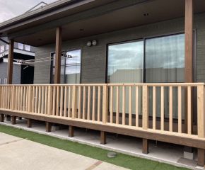 お子様の安全を守るウッドデッキ手摺工事 アイキャッチ画像