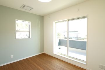 バスコニー付きの子供部屋で布団干しが楽々!