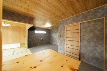 キッチンや畳コーナーからもテレビが見える配置に