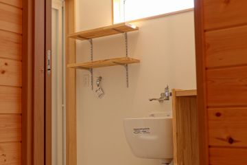 靴や汚れ物をジャブジャブ洗える便利なスロップシンク