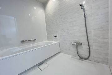 窓・鏡・カウンター無しのお掃除楽々バスルーム