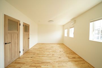 小さいうちは２人部屋・成長したら間仕切れる設計に