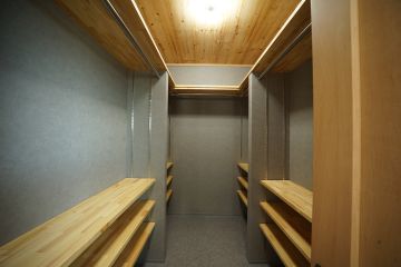 ランドリールームから直通のファミリークローク