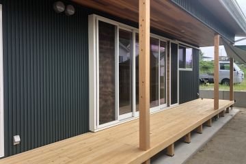 開放感抜群のフルオープンサッシを採用