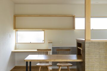 ダイニングの横にはスタディスペースを確保