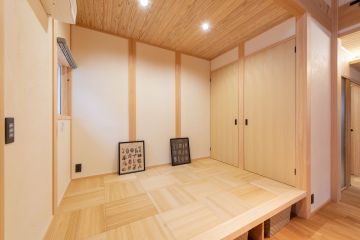 くつろぎスペースの350㎜上がりのヌック