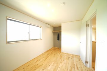 グレーのクロスでシックな空間に