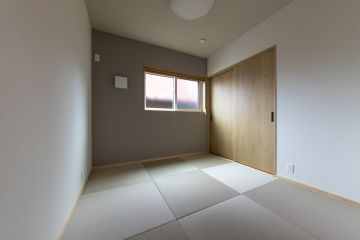 和室：ダイケン 健やかおもて 清流（灰桜色）