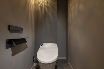 トイレ②：クロス:SP9737 クッションフロアー:HM-12089