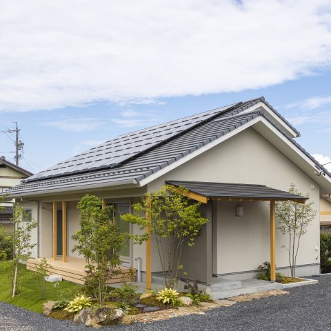 素材感を楽しむ家