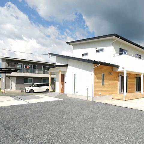 グレイッシュな洗練された家